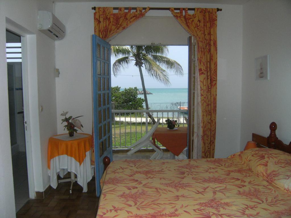 Le Gligli Bed and Breakfast Le Gosier  Exterior foto