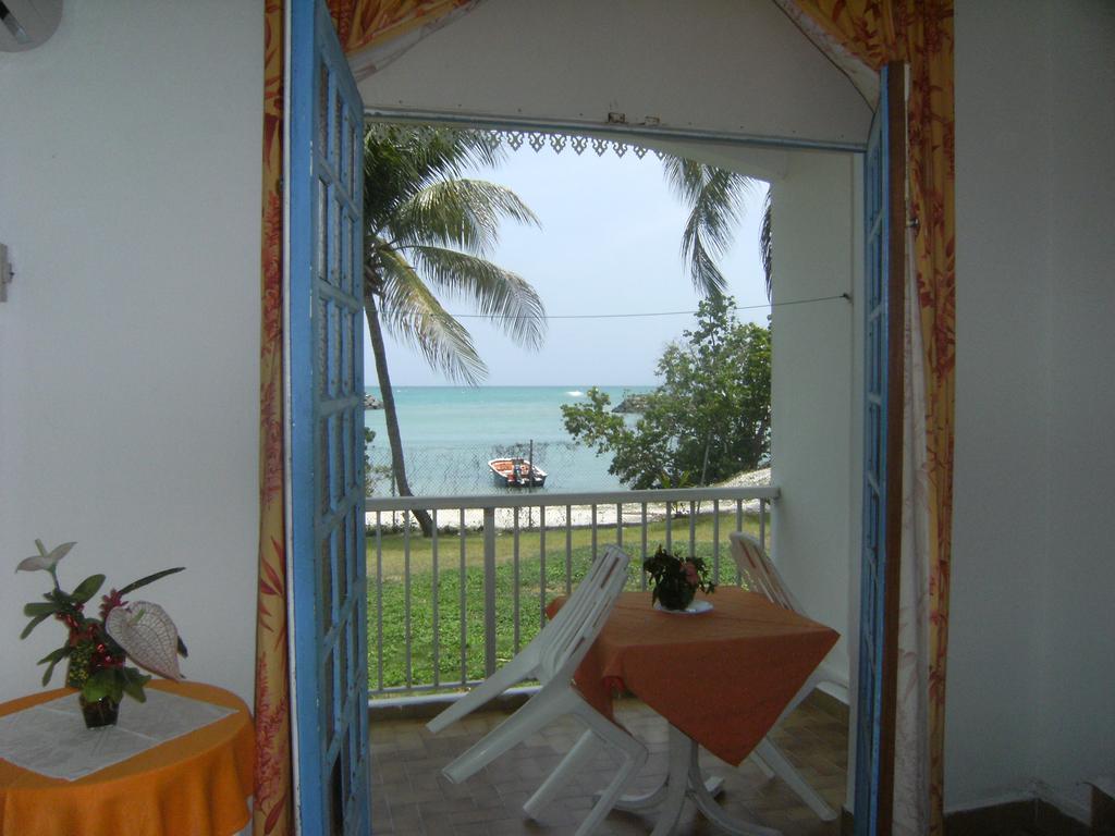 Le Gligli Bed and Breakfast Le Gosier  Exterior foto